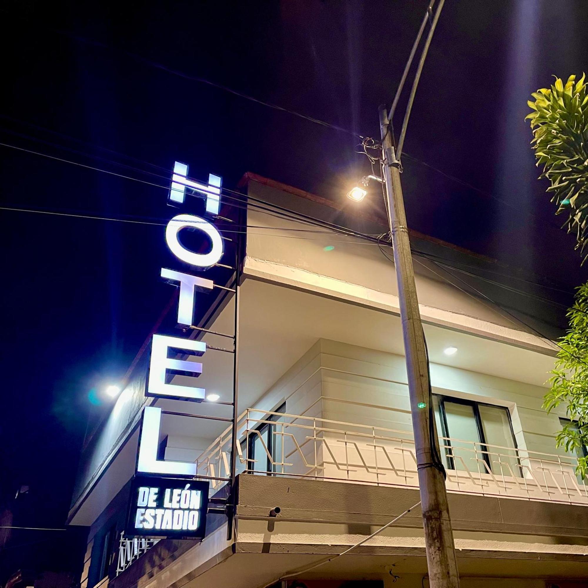 Hotel De Leon Estadio Medellín Exterior foto